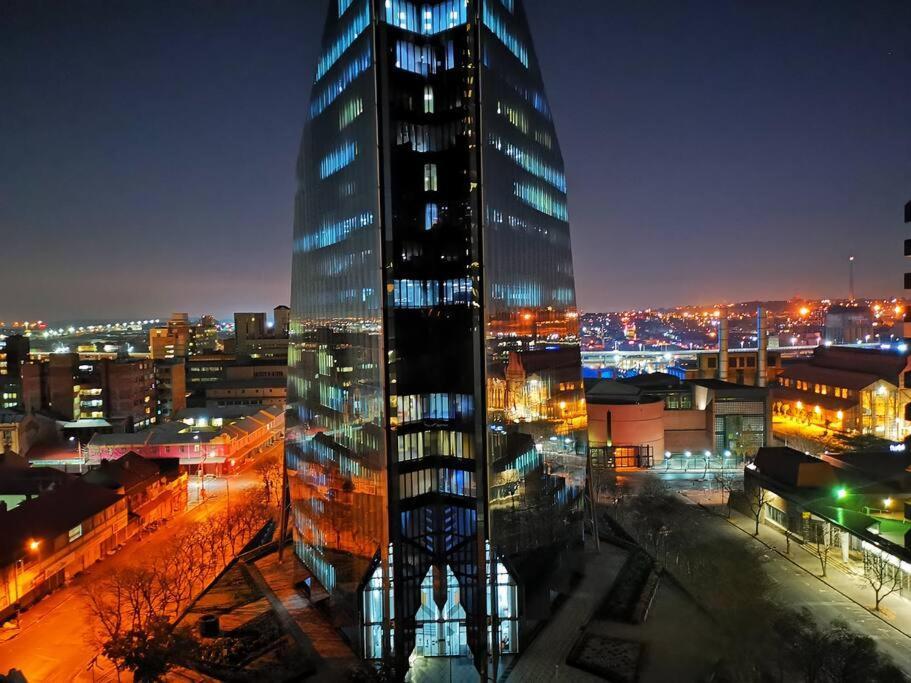 1007-Stunning Studio Apt With Incredible Joburg Views Johannesburg Dış mekan fotoğraf